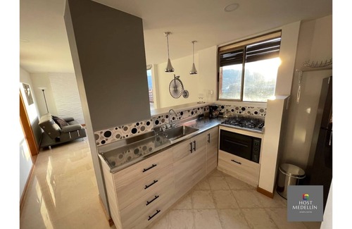 La Aguacatala Apartment | ☆EXCELLENT LOCATION EL POBLADO ☆215MB WIFI ☆A/C