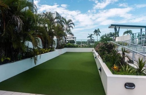 Mackay Apartment | Excellent Location - Modern Hotel Room in Mackay!