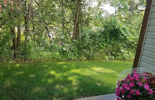 Oakdale House | Excellent Oakdale location borders Woodbury. Overlooks Woods Pond & Nature