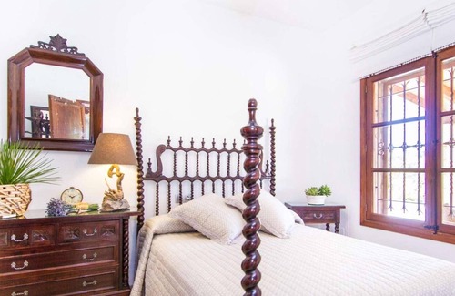 Esporles Villa | Excellentlty divided, stylish villa