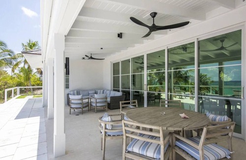 North Palmetto Point Villa | Exceptional 4BR Villa on Beach w/Pool & Generator