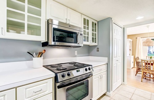 Fernandina Beach House | Exceptional 2 Bed/2.5 Bath Marshside Villa in Gated Resort! 5-Min Bike Ride to Private Beach Access!