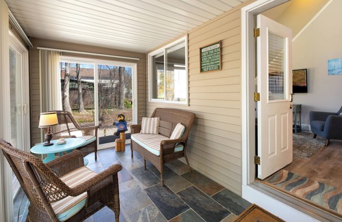 Empire House | Exceptional 3-bedroom house walking to beach & Glen Arbor, with AC & WIFI