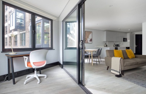 Whitechapel Apartment | Exceptional Aldgate/Whitechapel 2BR w/Garden, nr Station, by Blueground