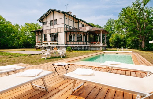 Linxe House | Exceptional Basque-Landes house 2 steps from the ocean 6 Bedrooms 12 sleeps