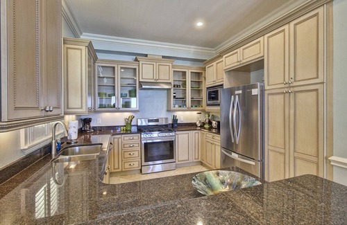 Delos Villa | Exceptional Beach Home! 2 Free Beach SRVS! Walk right down!