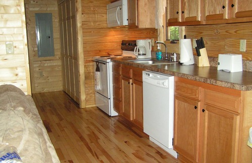 Hico Cabin | Exceptional Cabin near the New River Gorge, Hot Tub, WiFi -sleeps 8