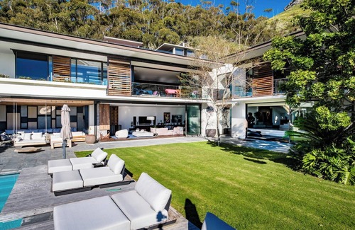 Fresnaye Villa | Exceptional Getaway w Views Pool Gym Eirian Villa