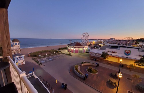 Old Orchard Beach Condo | EXCEPTIONAL! LUXURY BEACHFRONT CONDO Best Location! Pier & Palace Playland