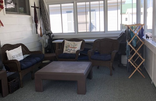 Alexandria Bay House | Exceptional panoramic St Lawrence views. Great boating, fishing. kayaks.