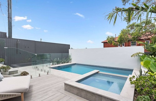 Clovelly House | Exceptional renovated 4BR home with pool and views, walk to beach