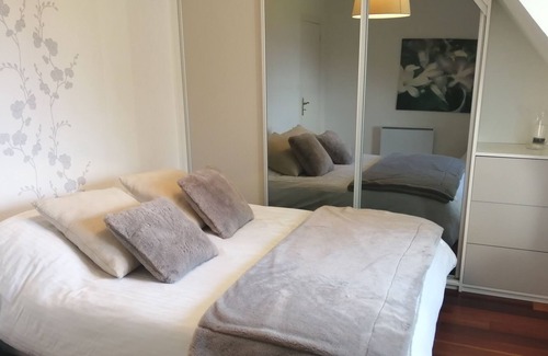 Hopital-Camfrout House | Exceptional setting for holiday home