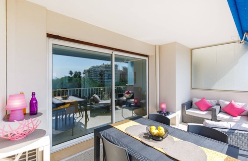 Cannes Old Town Apartment | Exceptional sea view - Near: Palais des Festivals, Croisette and town center