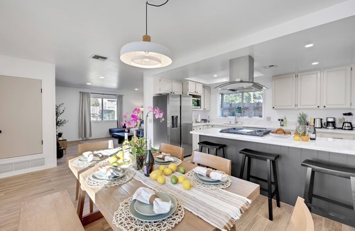 Azusa House | Exceptional Tranquil Azusa Retreat