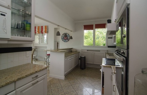 Talloires-Montmin Villa | EXCEPTIONAL VIEW OF LAKE and mountains, 20 minutes Annecy, 300 m from beach