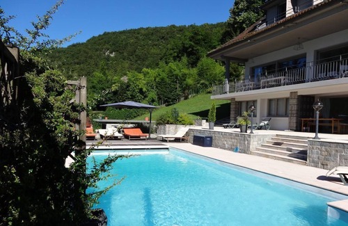 Talloires-Montmin Villa | EXCEPTIONAL VIEW OF LAKE and mountains, 20 minutes Annecy, 300 m from beach