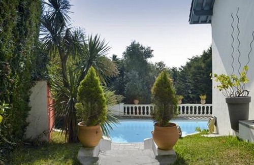 Bidart Villa | Exceptional villa between Bidart and Biarritz. Pyrenees view. Near golf Ilbarritz