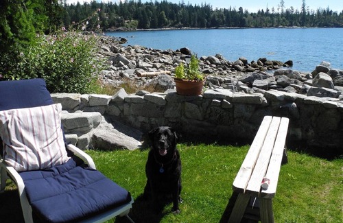 Stillwater Cottage | Exceptional waterfront cottage on Frolander Bay!