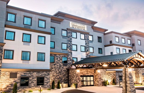 Lake Delton Condo | Exceptional Wisconsin Dells Experience, Near Top Attractions!