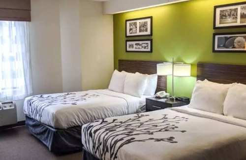 Woodbridge House | Exciting day, Restful night in Woodbridge! Go for the fun!