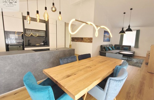 Tauplitz Apartment | Exclusive penthouse apartment Bergkristall with whirlpool, sauna and mountain vi