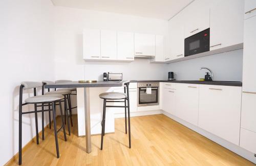 Erdberg Apartment | Exclusive 2-Bedroom condo with Pool & Balcony