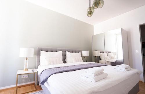 Erdberg Apartment | Exclusive 2-Bedroom condo with Pool & Balcony