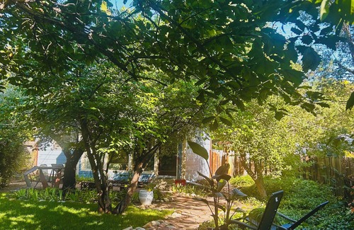 Whittier House | Exclusive 2 Bedroom retreat in Boulder, only 2 blocks from Pearl