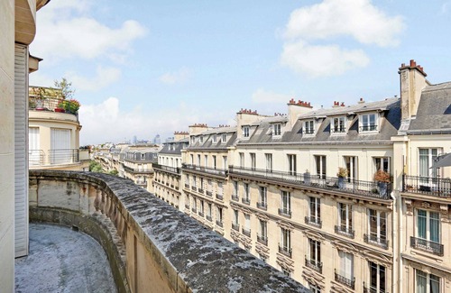 Porte-Dauphine Apartment | Exclusive 220m², 4-Bedroom Apartment with Classic Charm in Champs Elysees