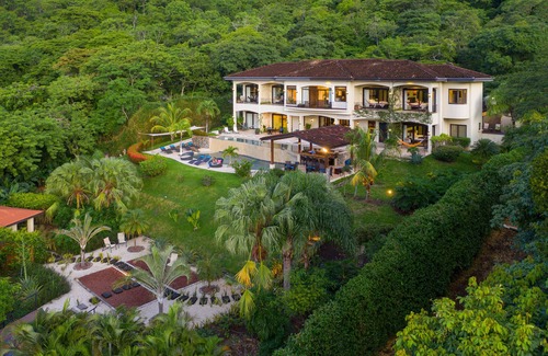 Coco Villa | Exclusive 8-BR Ocean-View Villa for Groups & Weddings – With Custom Meal Plans