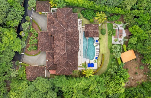 Coco Villa | Exclusive 8-BR Ocean-View Villa for Groups & Weddings – With Custom Meal Plans