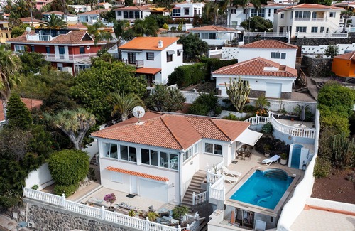 Sauzal House | Exclusive and peaceful private villa with pool and fantastic 180 ° Meerbick