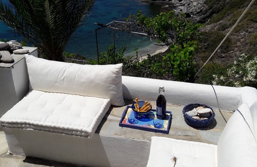 Ydrousa House | Exclusive Beach House