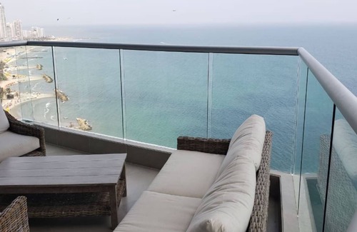 Bocagrande Apartment | Exclusive beachfront apartment/AC/24th floor