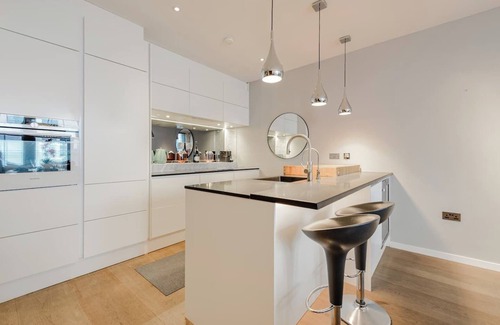 Brompton & Hans Town House | Exclusive & Decadent Luxury Mews by VA Museums