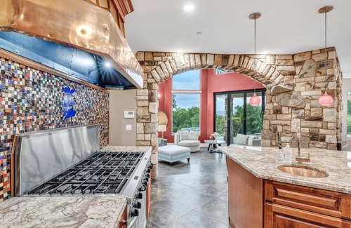 Ramona House | Exclusive Escape at Boulder Groves!