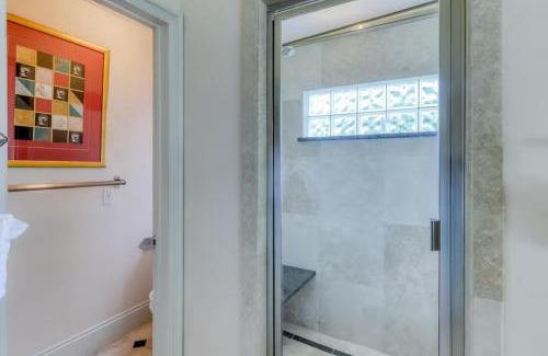 Gulf Breeze Villa | Exclusive Getaway Grand Canal home near Pensacola Beach