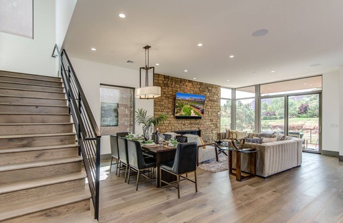 West Sedona House | Exclusive Golf Community Luxury Townhome in great location! Sedona Seven Canyons Secret Pass 36-