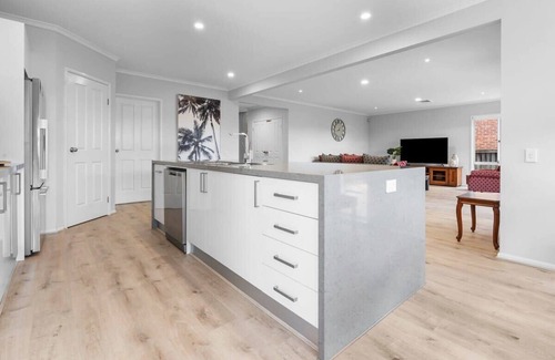 Tumbi Umbi House | Exclusive Luxury Oasis - Tumbi Umbi, NSW
