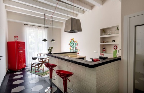 Albergheria Apartment | Exclusive Normanni Apartment with Terrace by Wonderful Italy