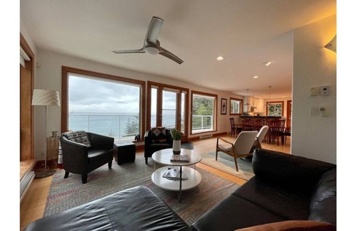 Juan de Fuca Electoral Area House | Exclusive Oceanfront 4-bedroom w/ incredible views