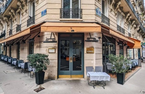 Champs-Elysees Apartment | EXCLUSIVE PARIS GETAWAY: LUXURIOUS APARTMENT, CHAMPS-ELYSÉES – 230SQM–4 BEDROOMS