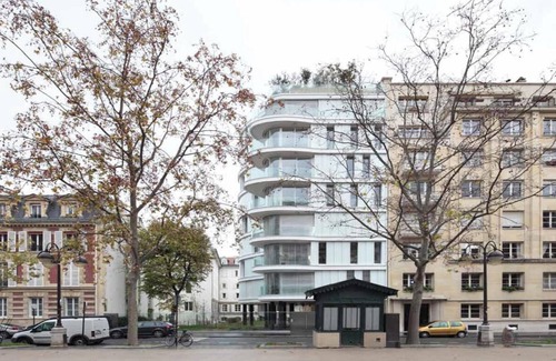 Necker Apartment | EXCLUSIVE PARISIAN GETAWAY: LUXURIOUS 3-BEDROOM FLAT OVERLOOKING EIFFEL TOWER