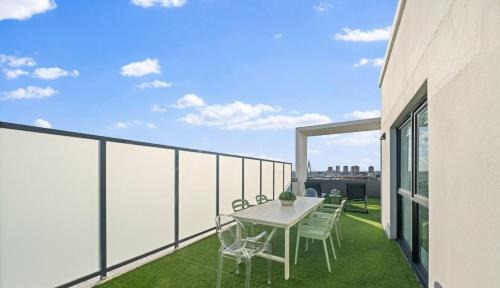 Ultimo Apartment | Exclusive Penthouse 3BR with Parking-Darling Harbour & ICC-10mins