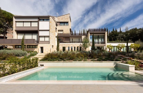 Perugia Apartment | Exclusive Perugia Getaway - Shared Pool & Parking