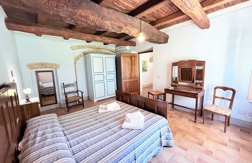 Poreta Other | EXCLUSIVE POOL-OPEN ALL YEAR/SPOLETO BIOFARM-SLPS 8/WALK TO SHOPS-BAR ETC