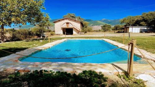 Poreta House | Exclusive Pool-open All Year-spoleto Biofarm-slps 8-village shops, bar1 km 7