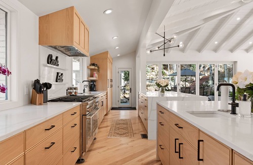 Olympus Cove House | Exclusive Resort Escape: Heated Pool, Spa & Pickleball by RedAwning