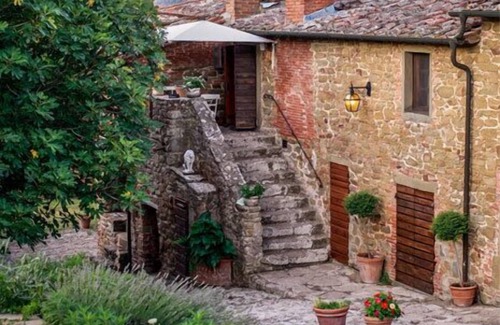Monte San Savino House | Exclusive vacation home with pool in the heart of Tuscany for max. 10 people