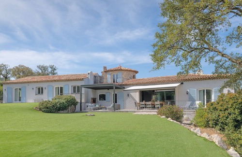 Sainte-Maxime Villa | Exclusive villa on stunning private domaine in Sainte Maxime